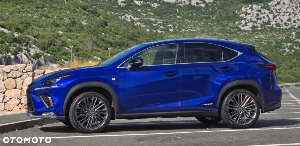 Lexus NX 300h F Sport AWD - 11