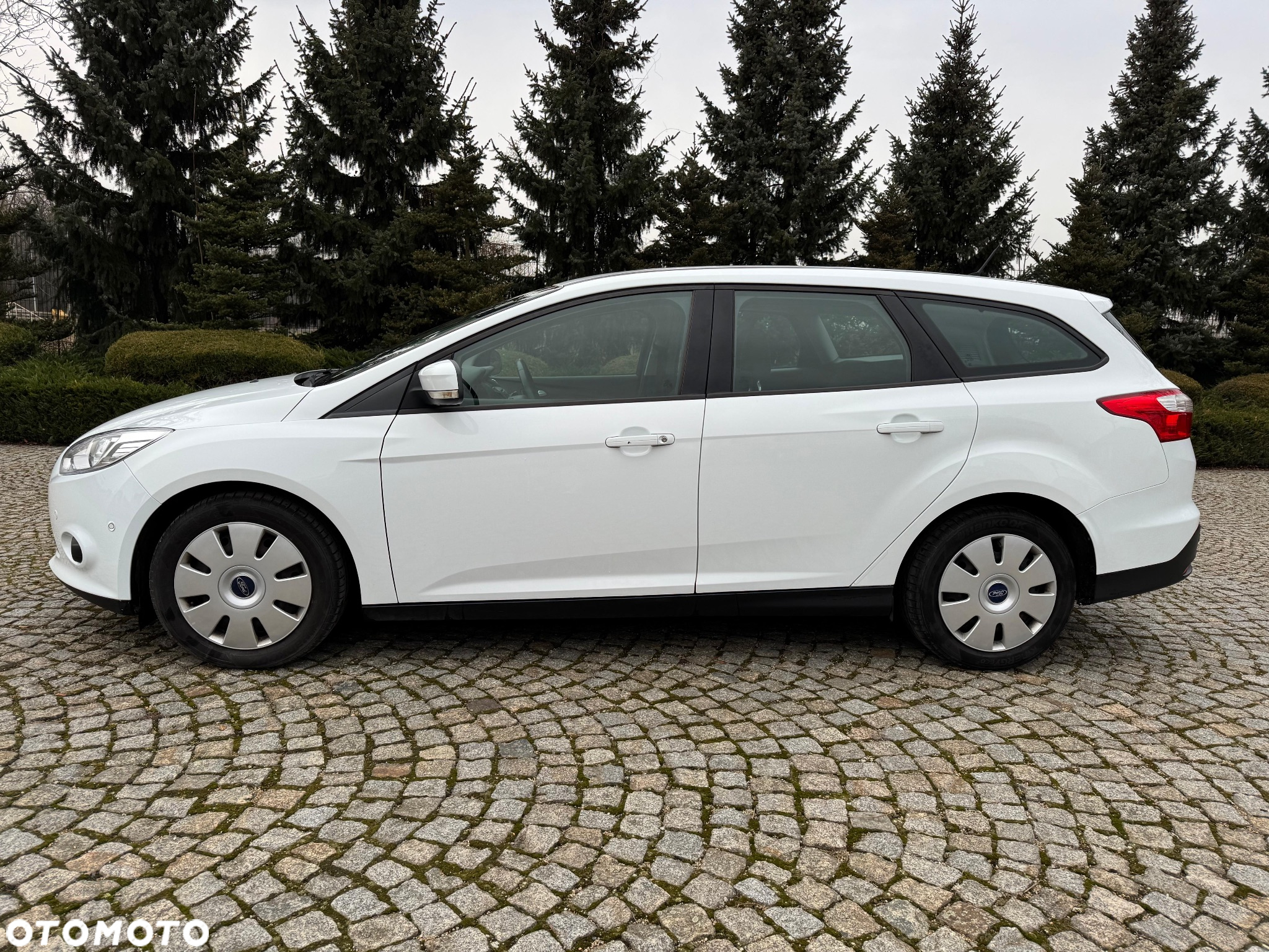 Ford Focus Turnier 1.0 EcoBoost Start-Stopp-System SYNC Edition - 2