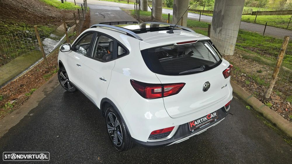 MG ZS Luxury - 17