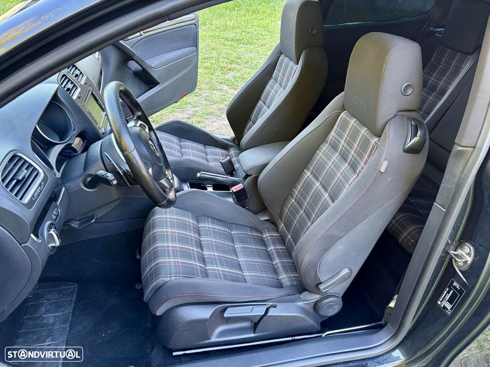 VW Golf 2.0 TSi GTi DSG Performance - 11