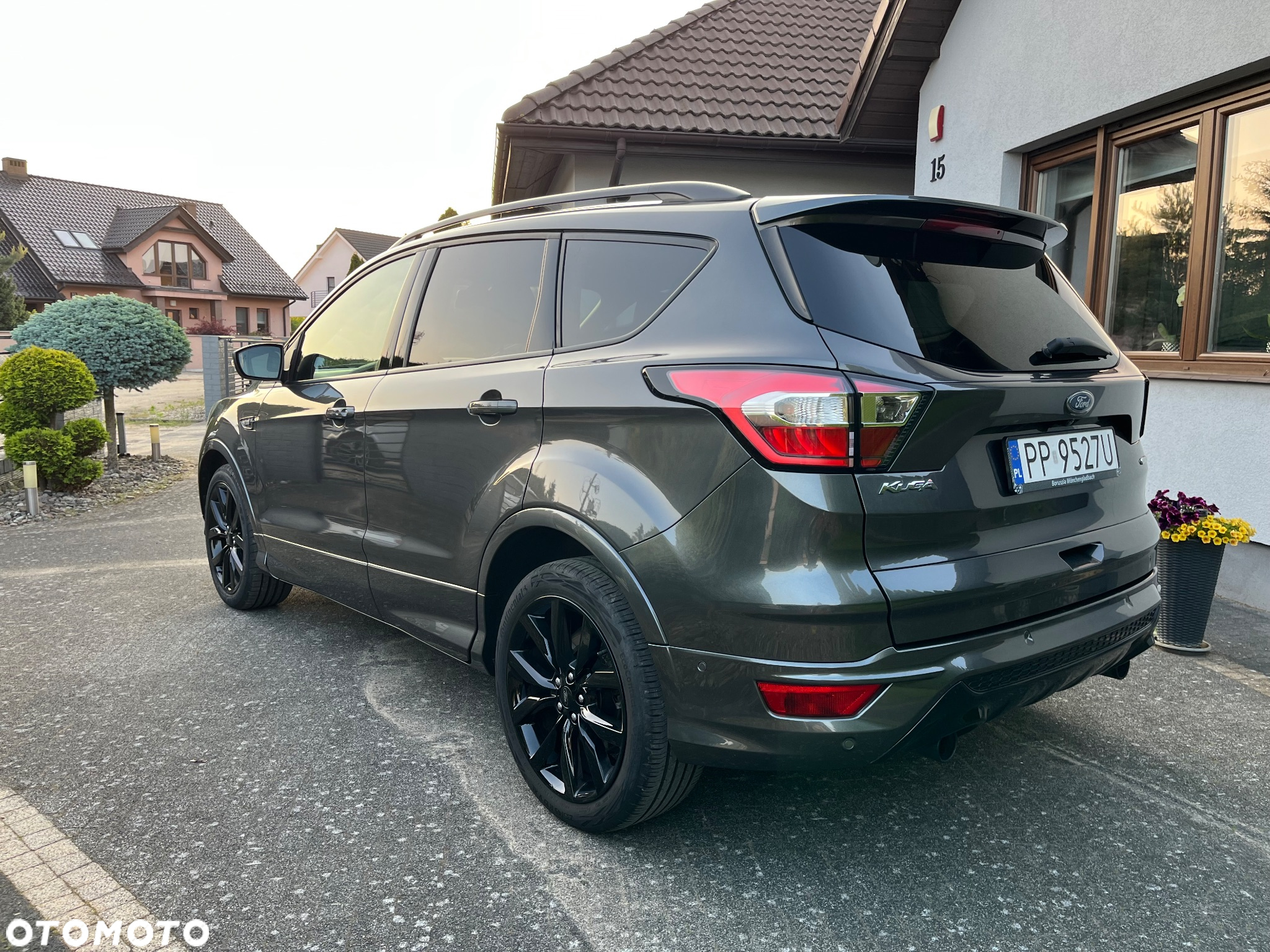 Ford Kuga 1.5 EcoBoost 2x4 ST-Line - 10