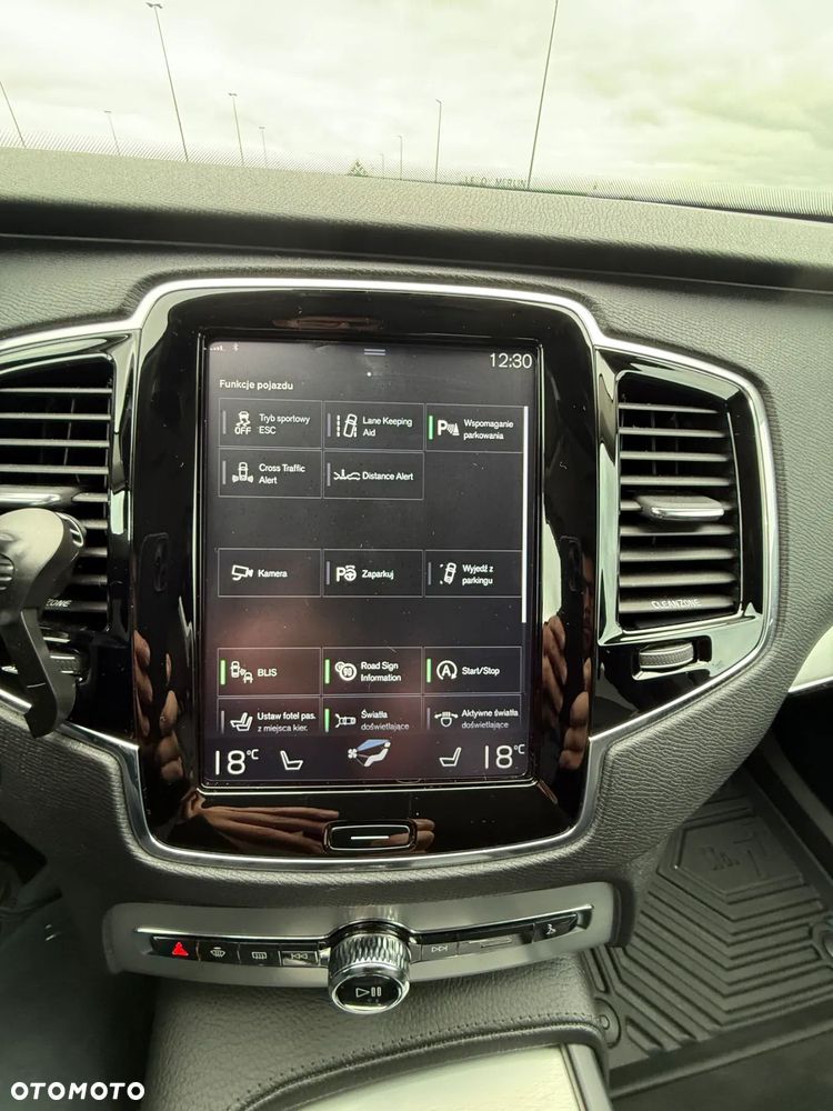 Volvo XC 90 D5 AWD Momentum - 14