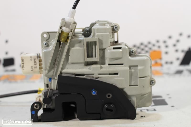 Fecho Da Porta Trás Direita Audi A4 (8K2, B8)  8K0839016 / 8K0 839 016 - 4