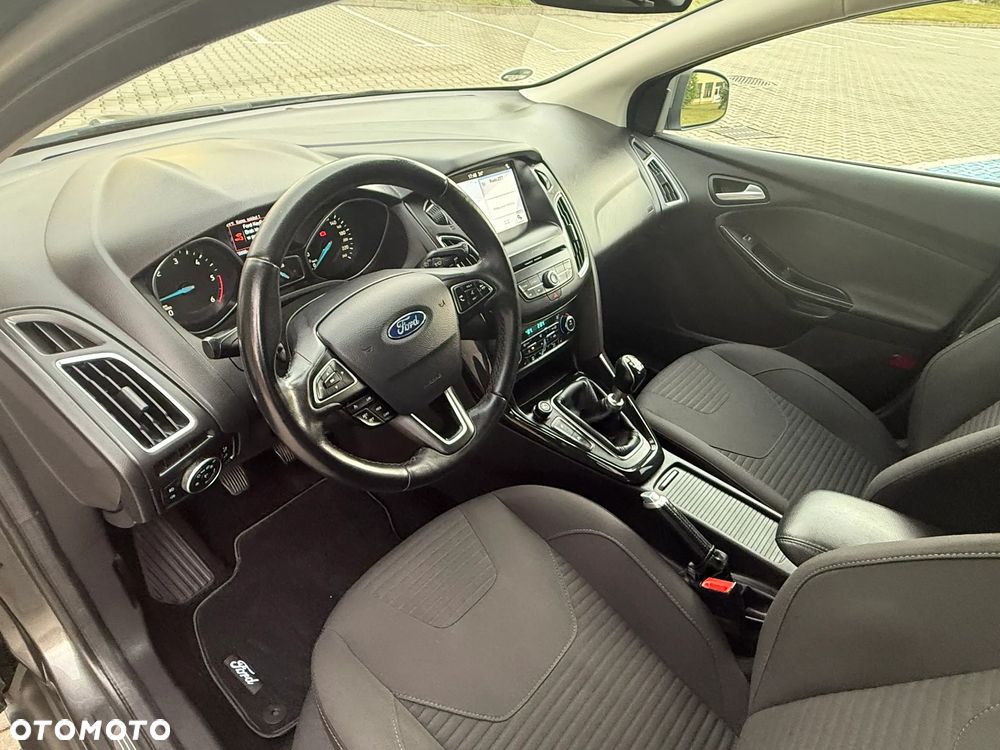 Ford Focus 1.5 EcoBlue Start-Stopp-System TITANIUM - 23