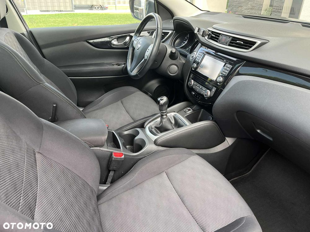 Nissan Qashqai 1.2 DIG-T N-Connecta EU6 - 16