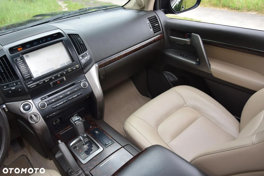 Toyota Land Cruiser LC 4.5 D-4D Sol - 13