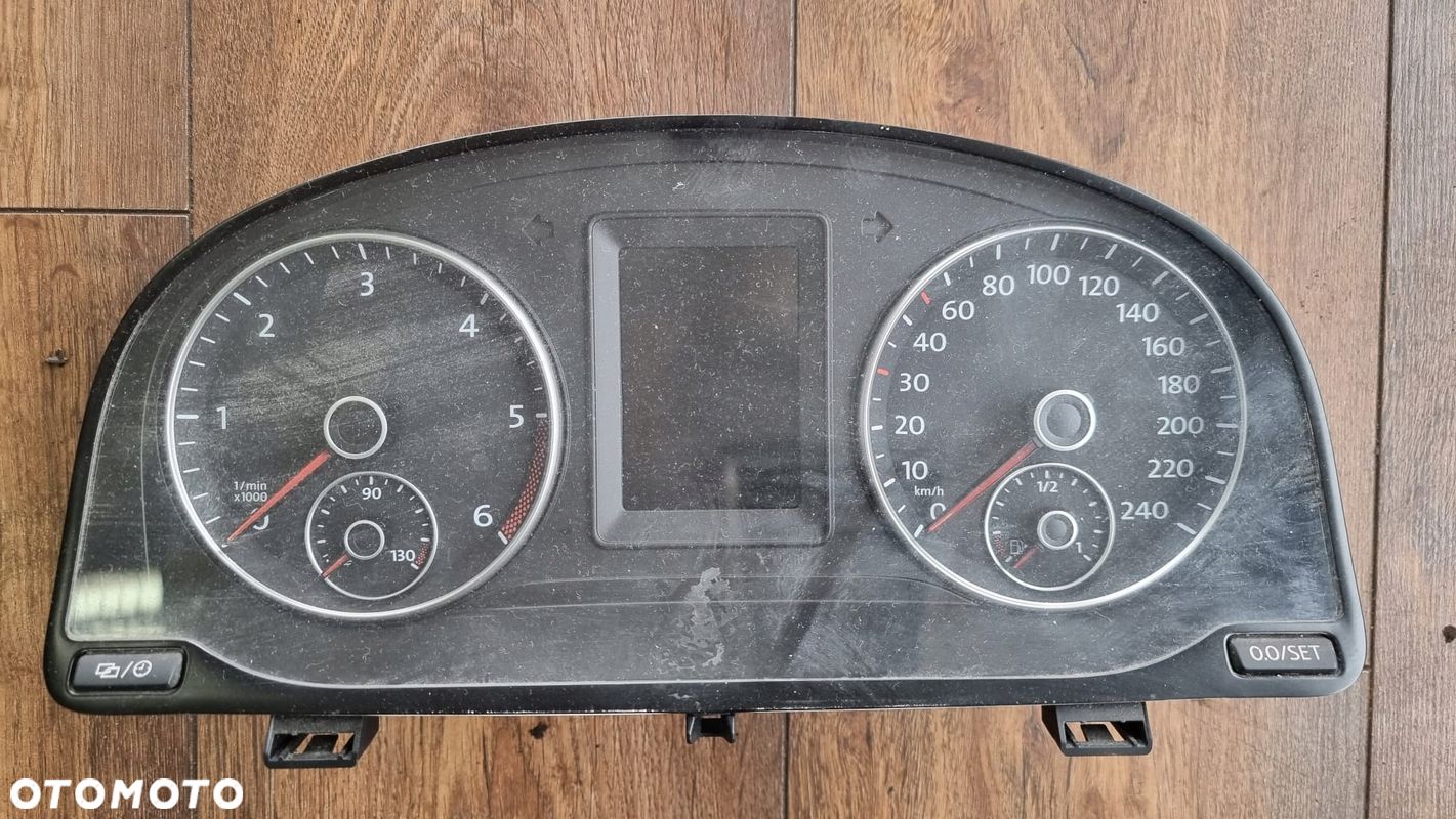 LICZNIK ZEGARY VW TOURAN I 1.6 TDI 1T0920875E - 1