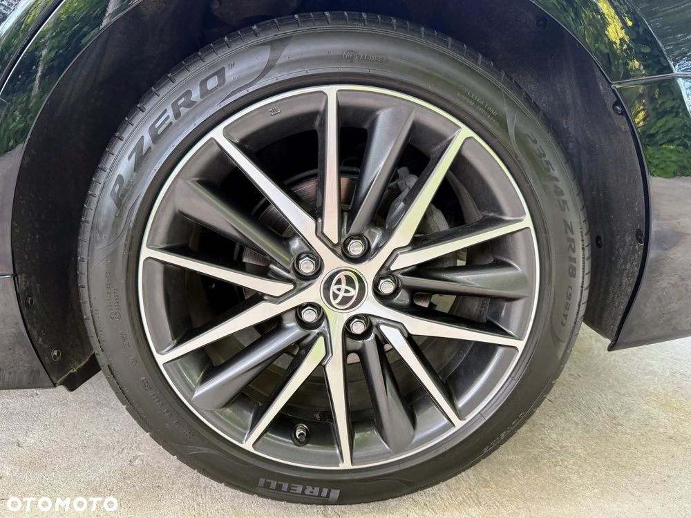 Toyota Camry 2.5 Hybrid Executive CVT - 21