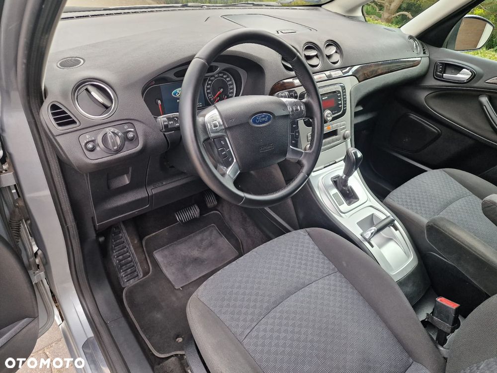 Ford Galaxy 2.0 TDCi DPF Ghia - 21