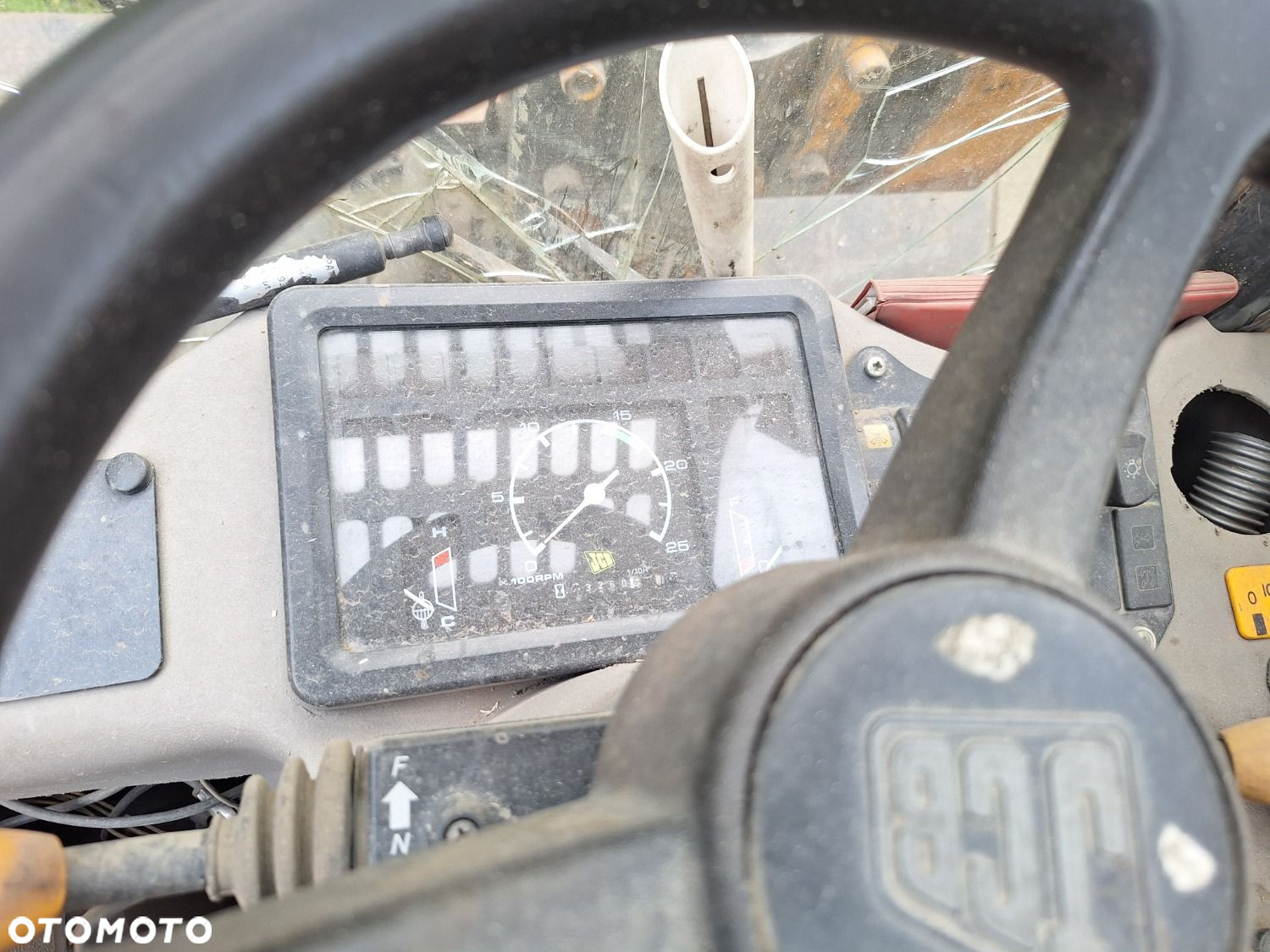 JCB 520-50 4X4 - 13