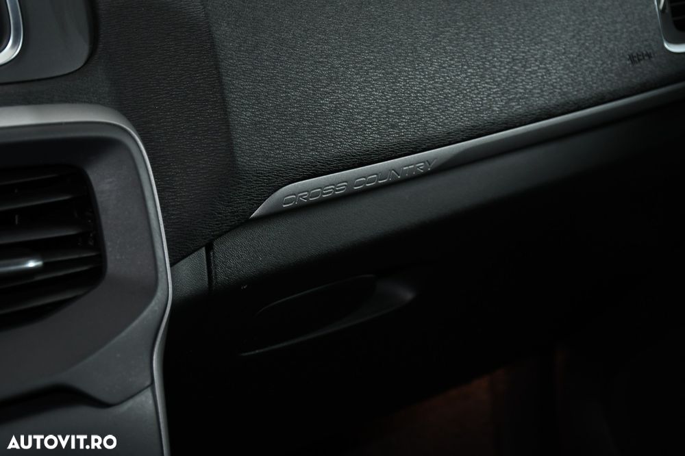 Volvo V40 Cross Country D3 Geartronic Momentum - 20