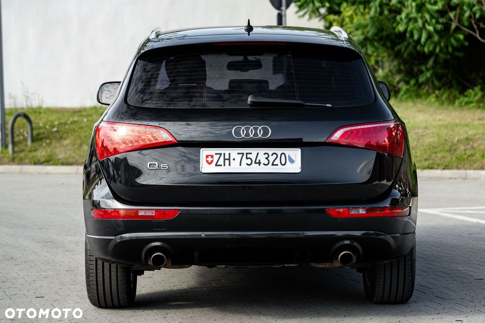 Audi Q5 3.2 FSI Quattro S tronic - 12