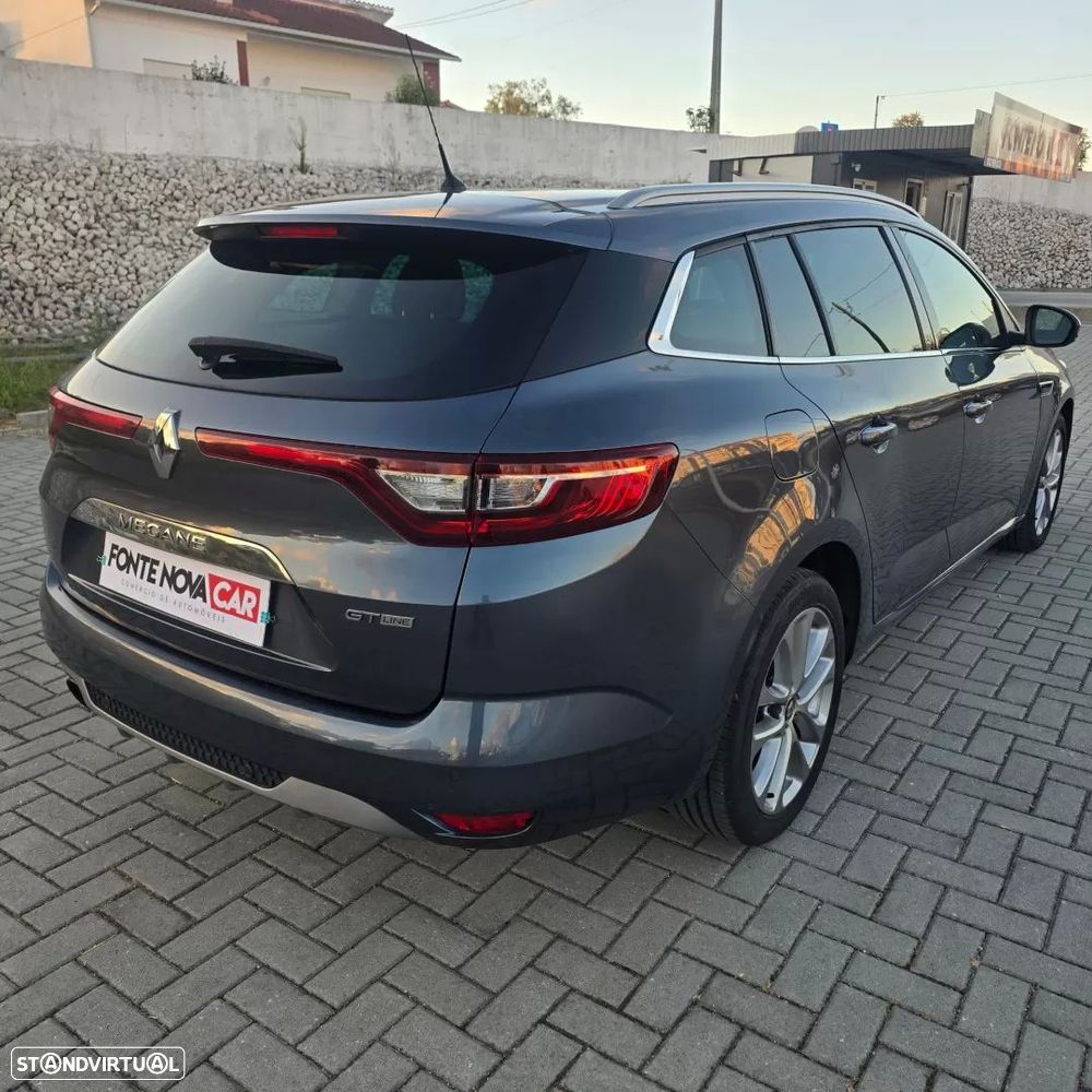 Renault Mégane Sport Tourer - 22