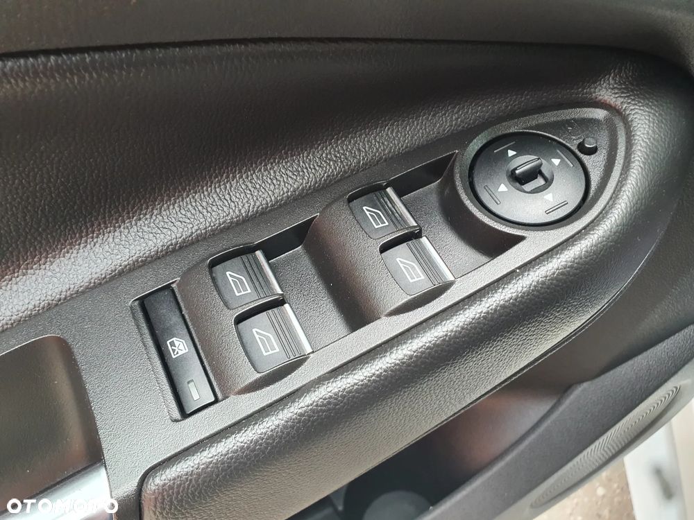 Ford Kuga 1.5 TDCi 2x4 ST-Line - 22