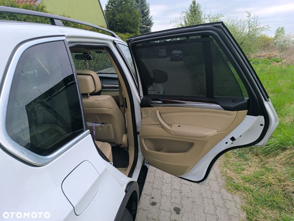 BMW X5 4.8i xDrive - 2