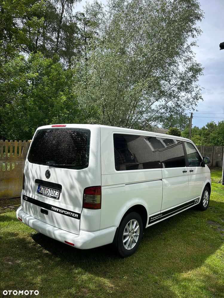 Volkswagen Caravelle - 2