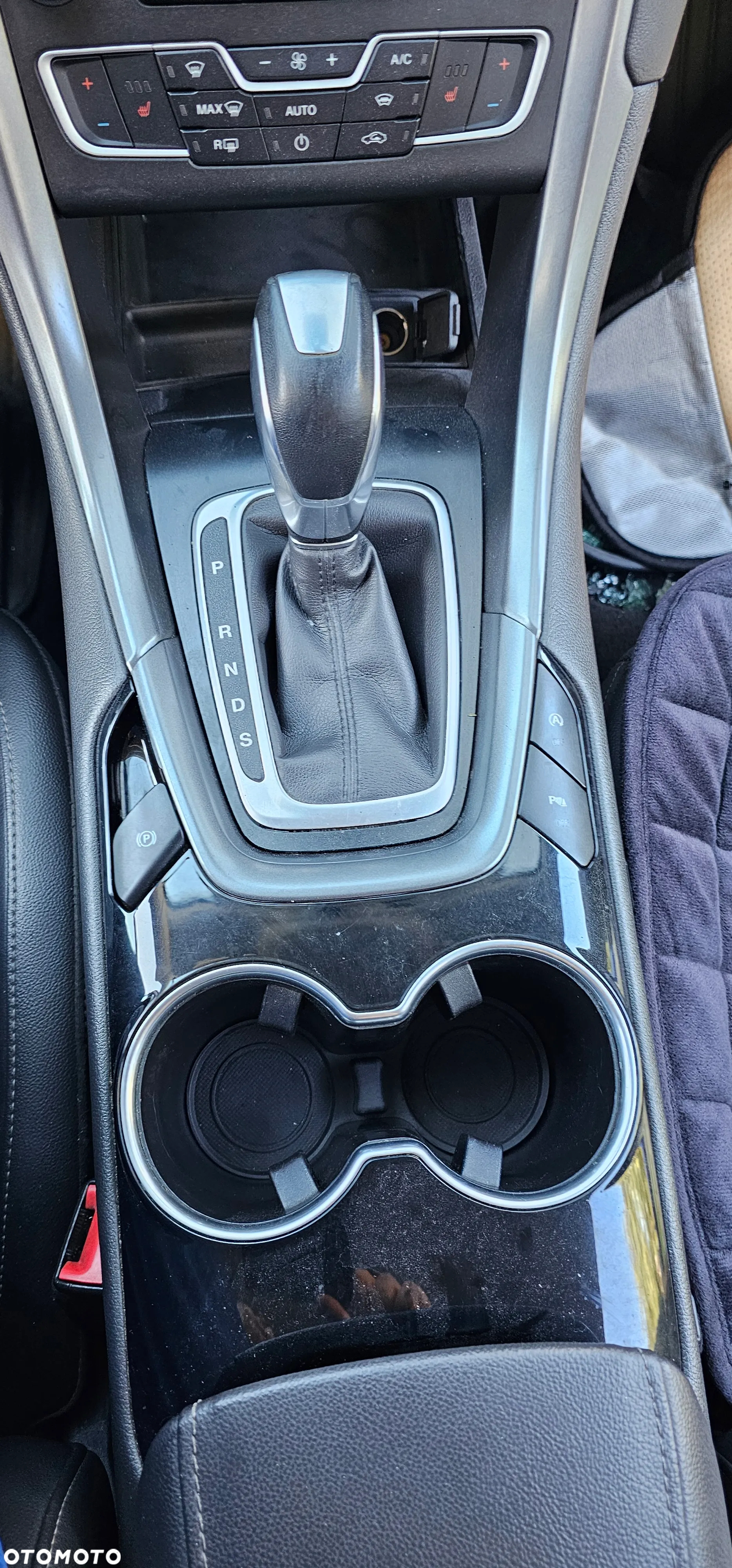 Ford Mondeo 2.0 TDCi Titanium PowerShift - 11
