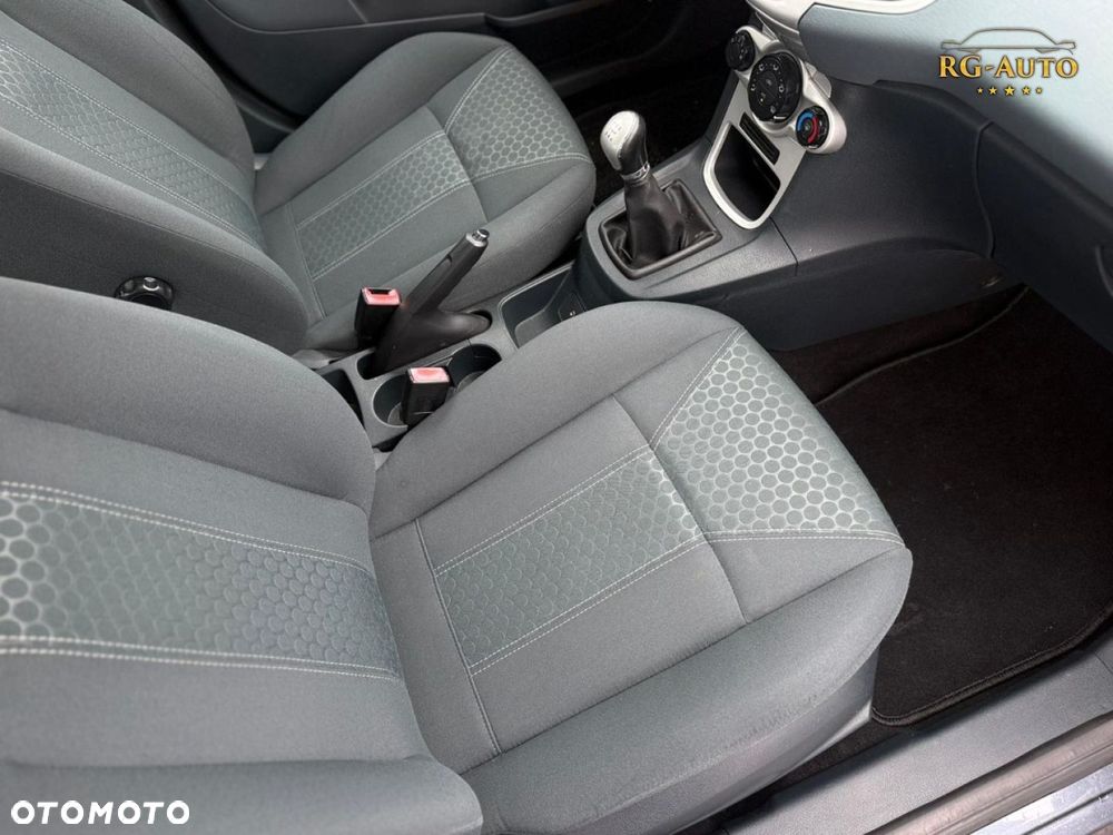 Ford Fiesta - 22