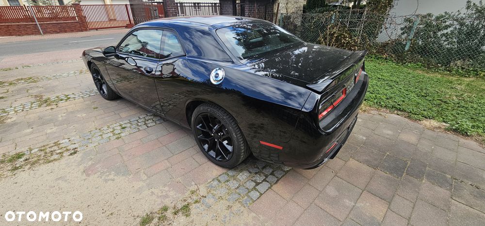Dodge Challenger - 7