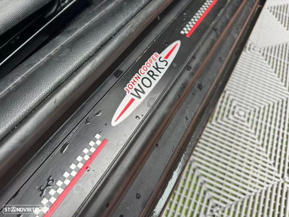 MINI 3 Portas One D - 8