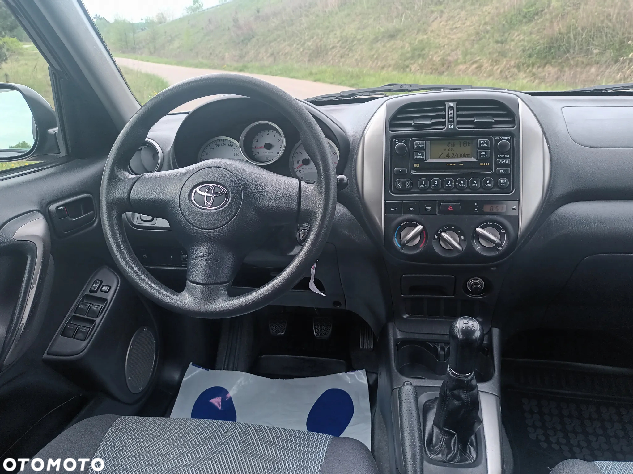 Toyota RAV4 1.8 VVT-i Terra 2WD - 22