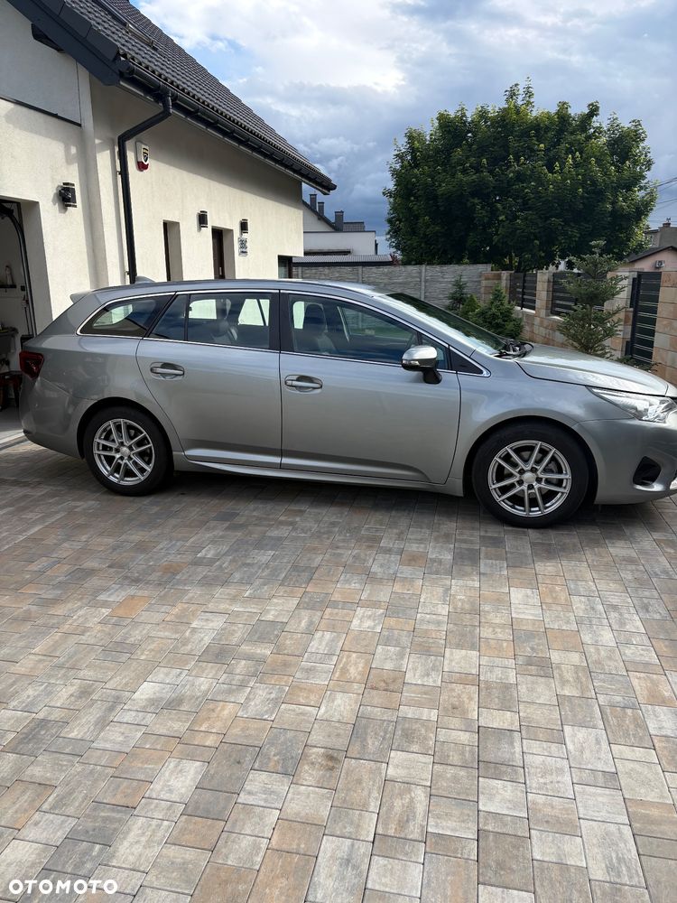 Toyota Avensis 1.6 D-4D Active - 1