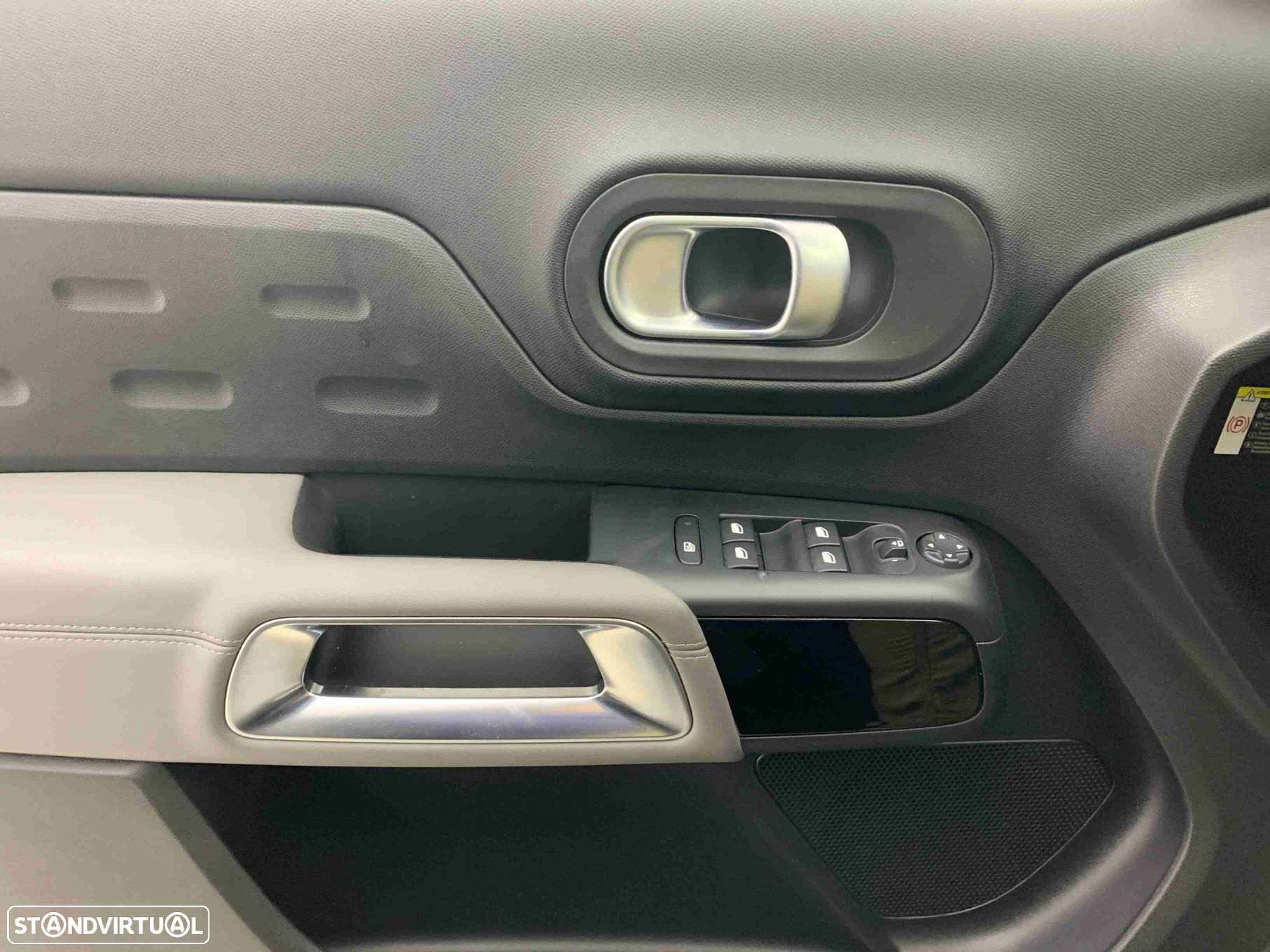 Citroën C5 Aircross 1.6 Hybrid Shine e-EAT8 - 11