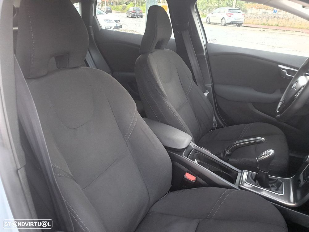 Volvo V40 1.6 D2 Eco Kinetic - 30