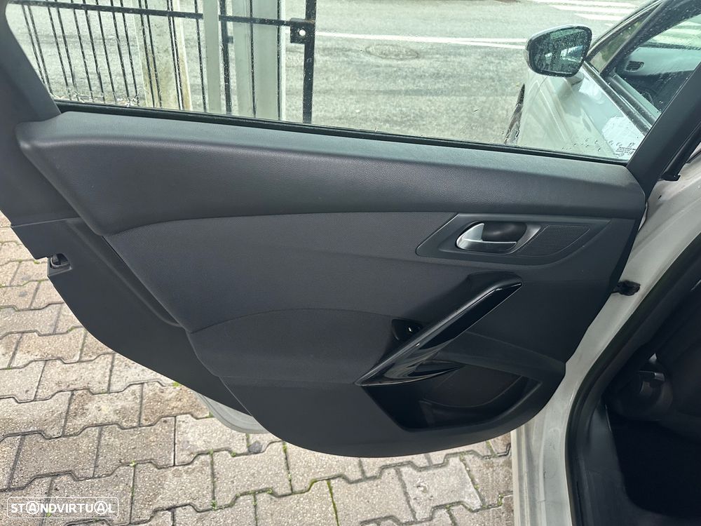 Peugeot 508 SW e-HDi FAP 110 EGS6 Active - 12