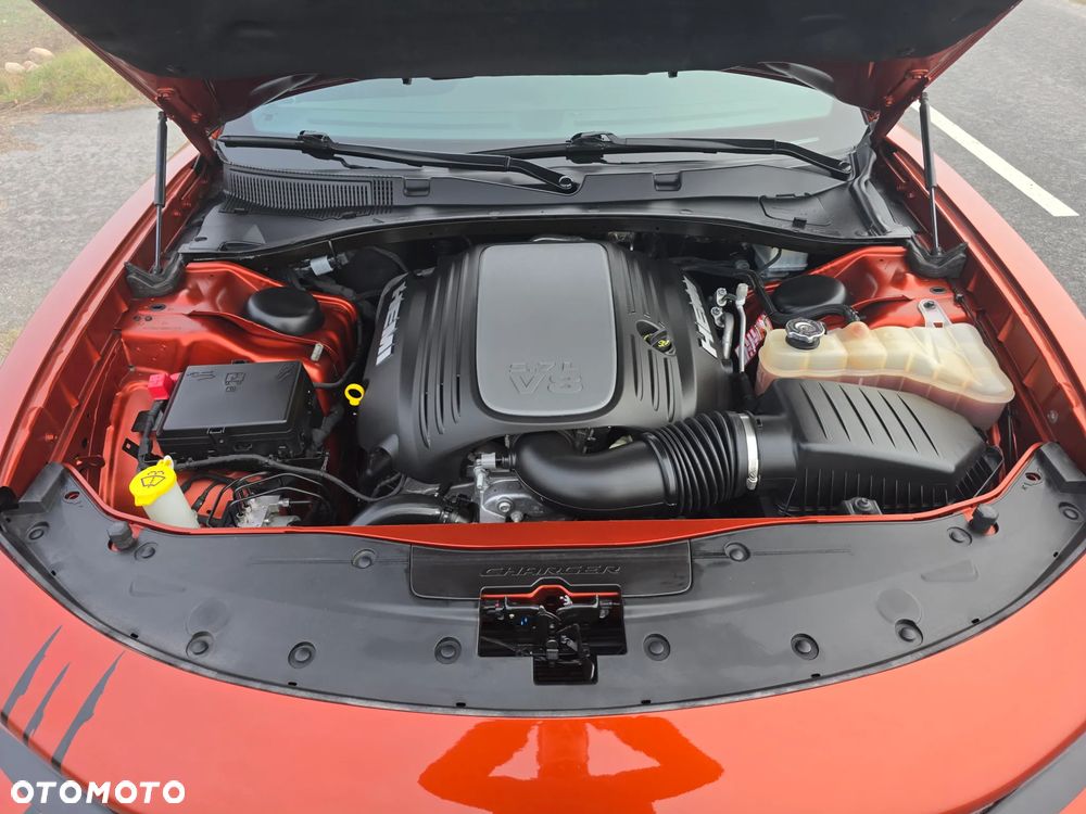 Dodge Charger 5.7 R/T - 18