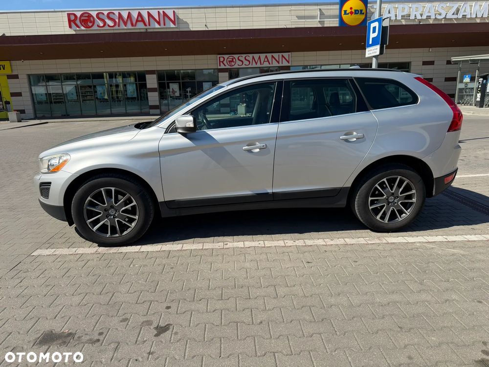 Volvo XC 60 D3 Momentum - 4