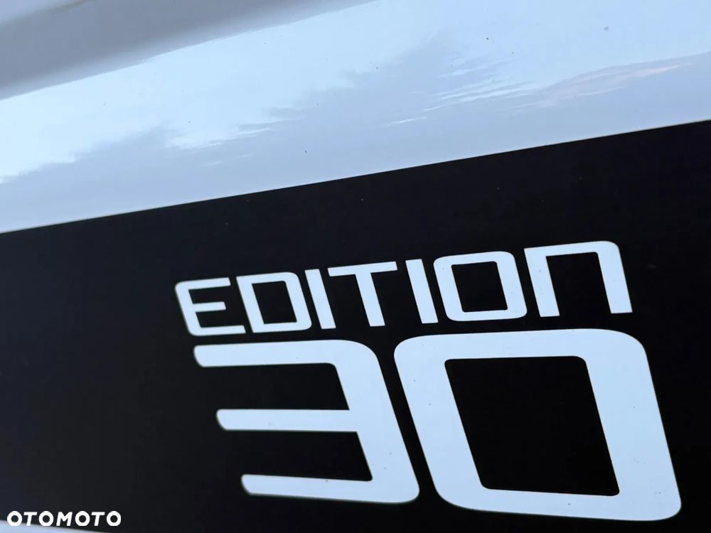 Volkswagen Transporter - 28