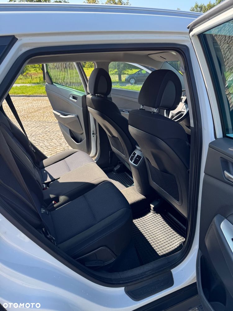 Hyundai Tucson 1.7 CRDI BlueDrive Comfort 2WD - 10