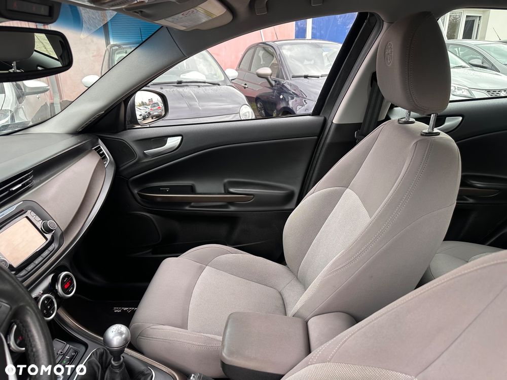 Alfa Romeo Giulietta 1.4 TB MultiAir Exclusive - 18