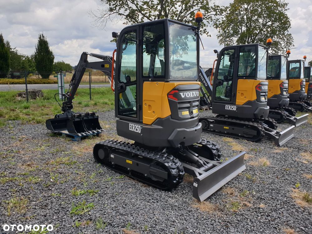 Volvo ECR25D NOWA DOSTĘPNA OD RĘKI, SZYBKOZŁĄCZE, DŁUGIE RAMIĘ, OBRÓT W OBRYSIE - 4