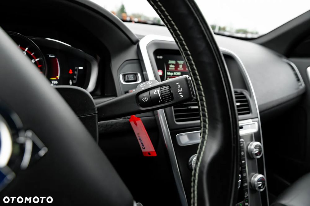 Volvo XC 60 T5 AWD R-Design Momentum EU6 - 39