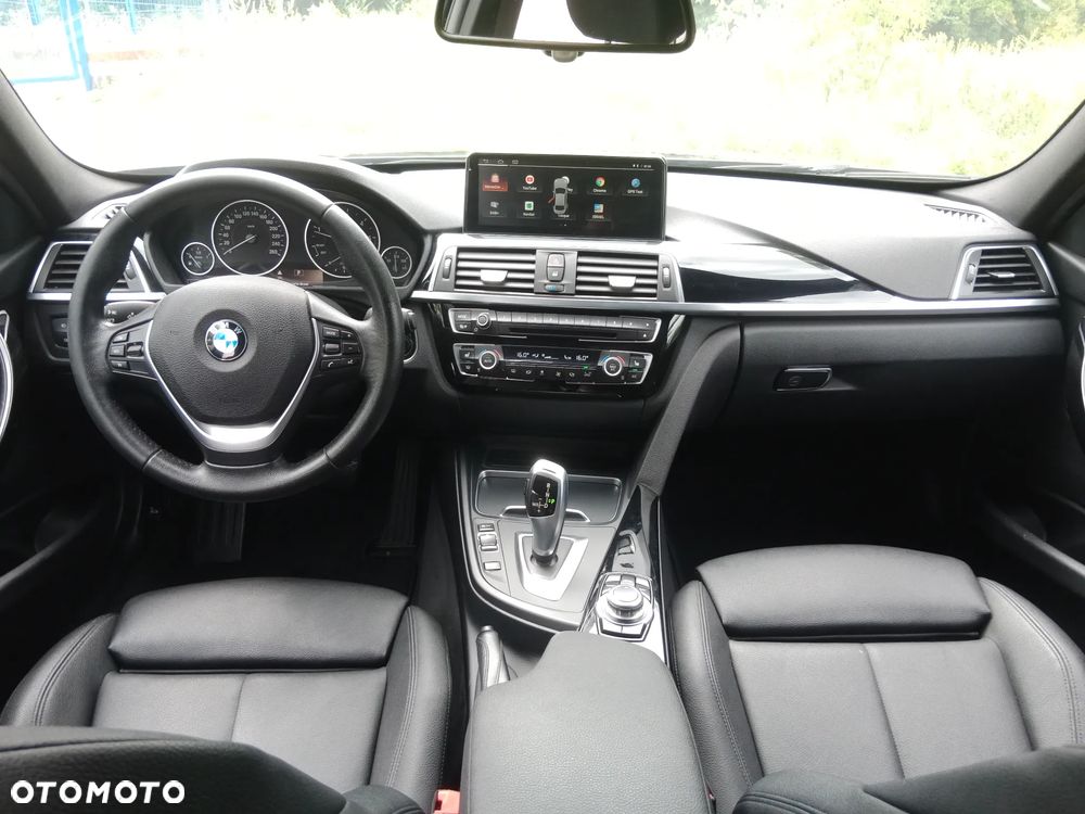 BMW Seria 3 318d Sport Line - 10