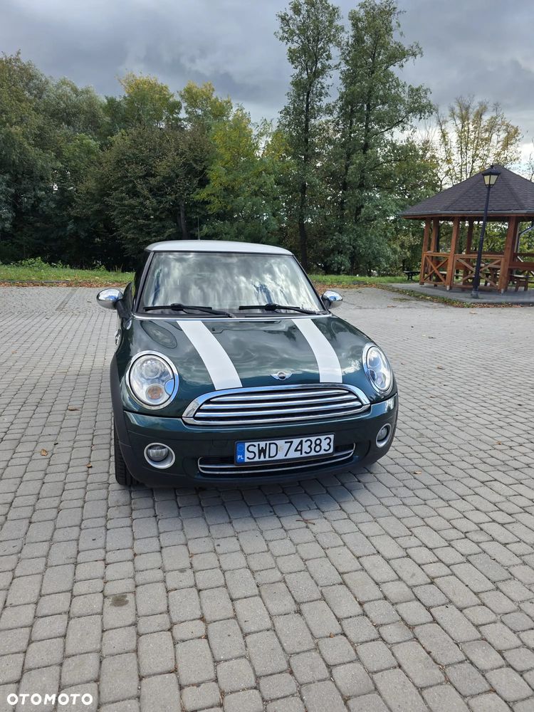 MINI Cooper Standard - 1