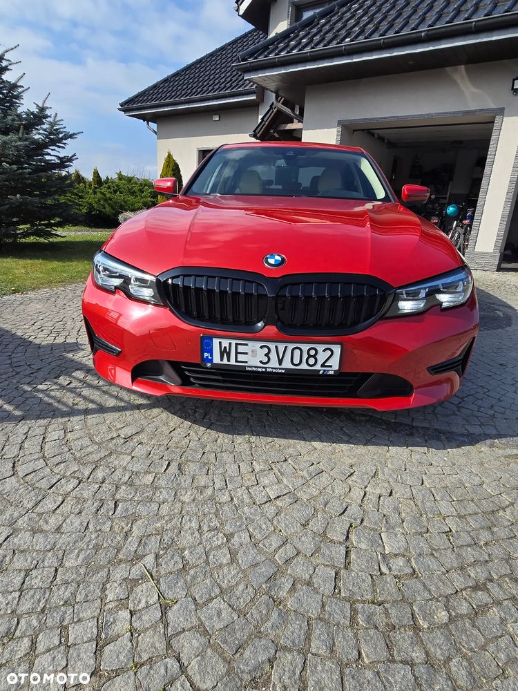 BMW Seria 3 318d mHEV - 4