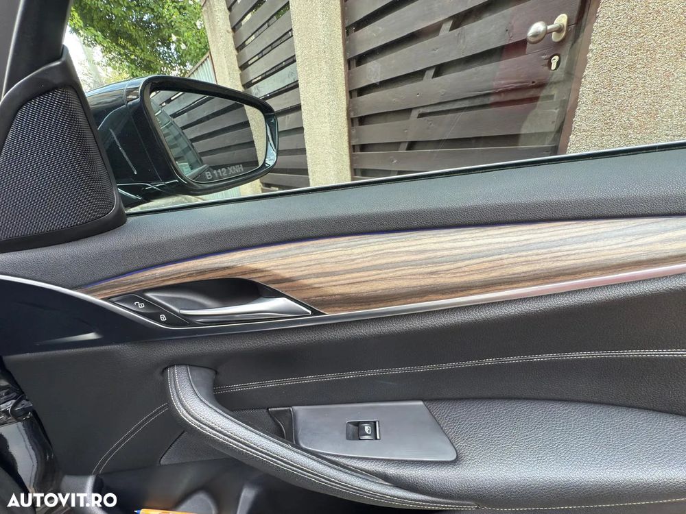 BMW Seria 5 530i xDrive Touring Aut. Luxury Line - 26