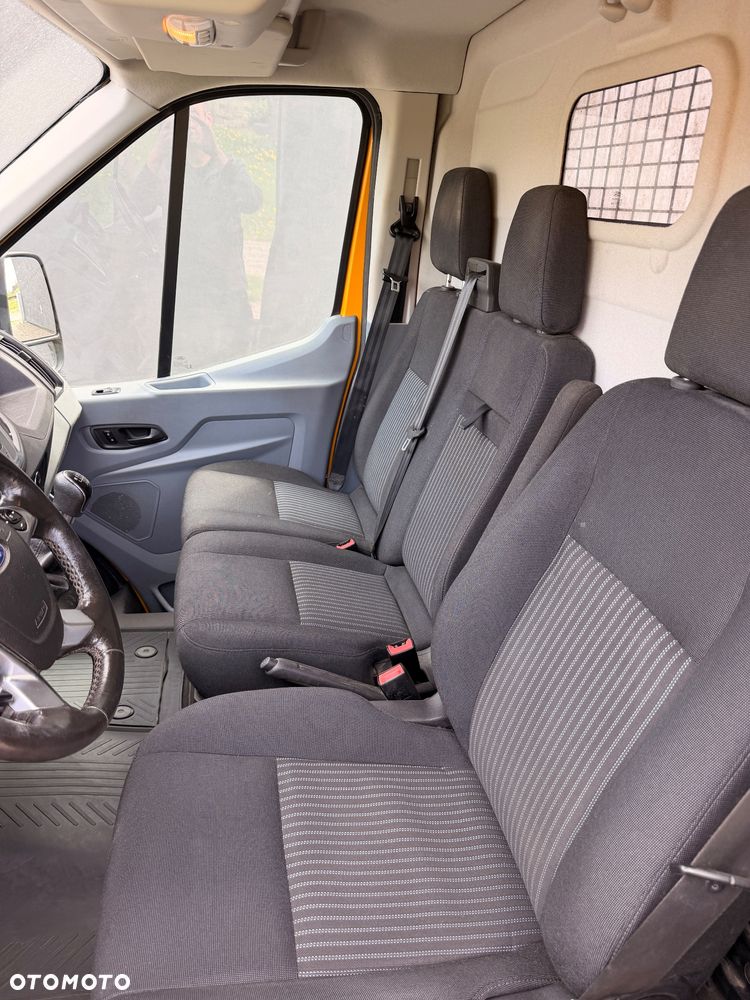 Ford Transit - 15