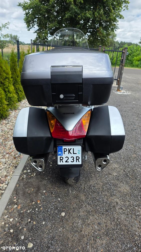 Honda ST - 17