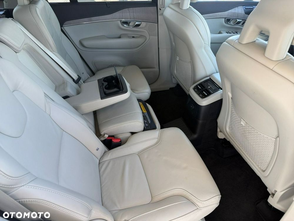 Volvo XC 90 - 31