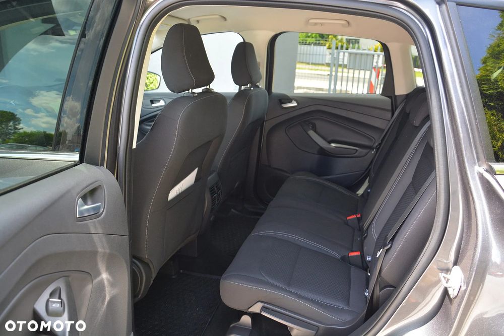 Ford Kuga - 10