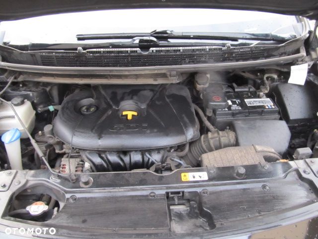 Kia Carens 2.0 GDI Spirit - 39