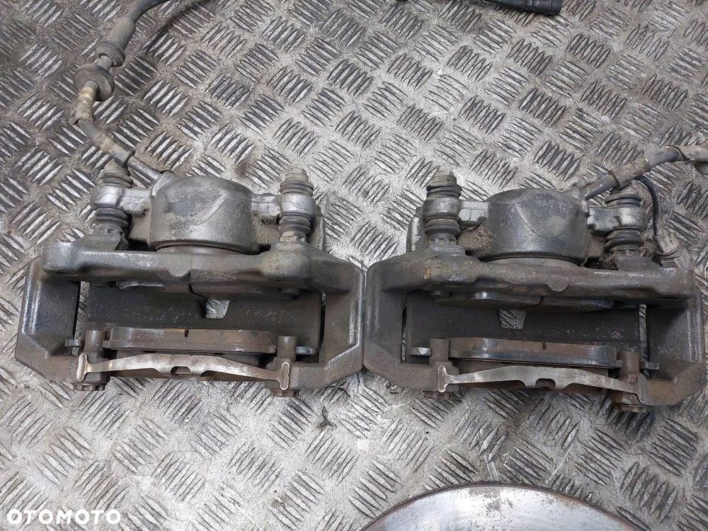 TARCZE HAMULCOWE PRZÓD + KLOCKI + ZACISKI AUDI A6 C7 2.0 TDI - 7