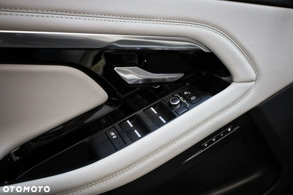 Land Rover Range Rover Evoque - 16