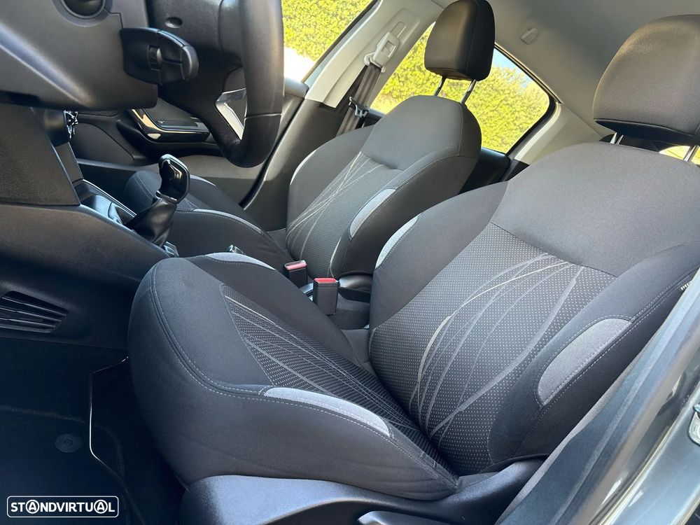 Peugeot 208 1.2 VTi Active - 5