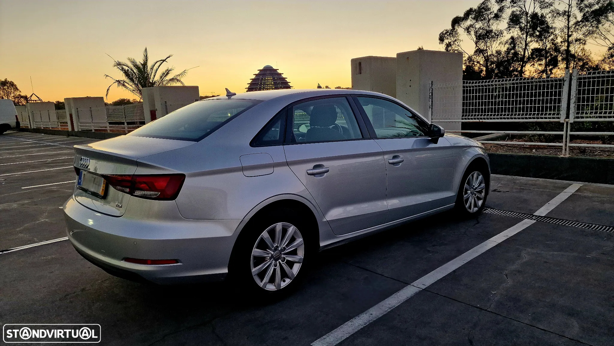 Audi A3 Limousine 1.6 TDI Attraction S tronic - 3