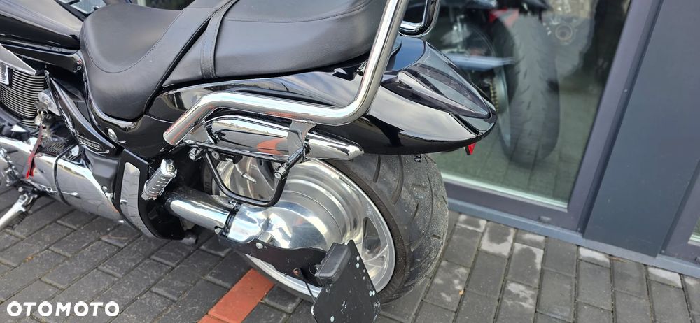 Suzuki Intruder - 38